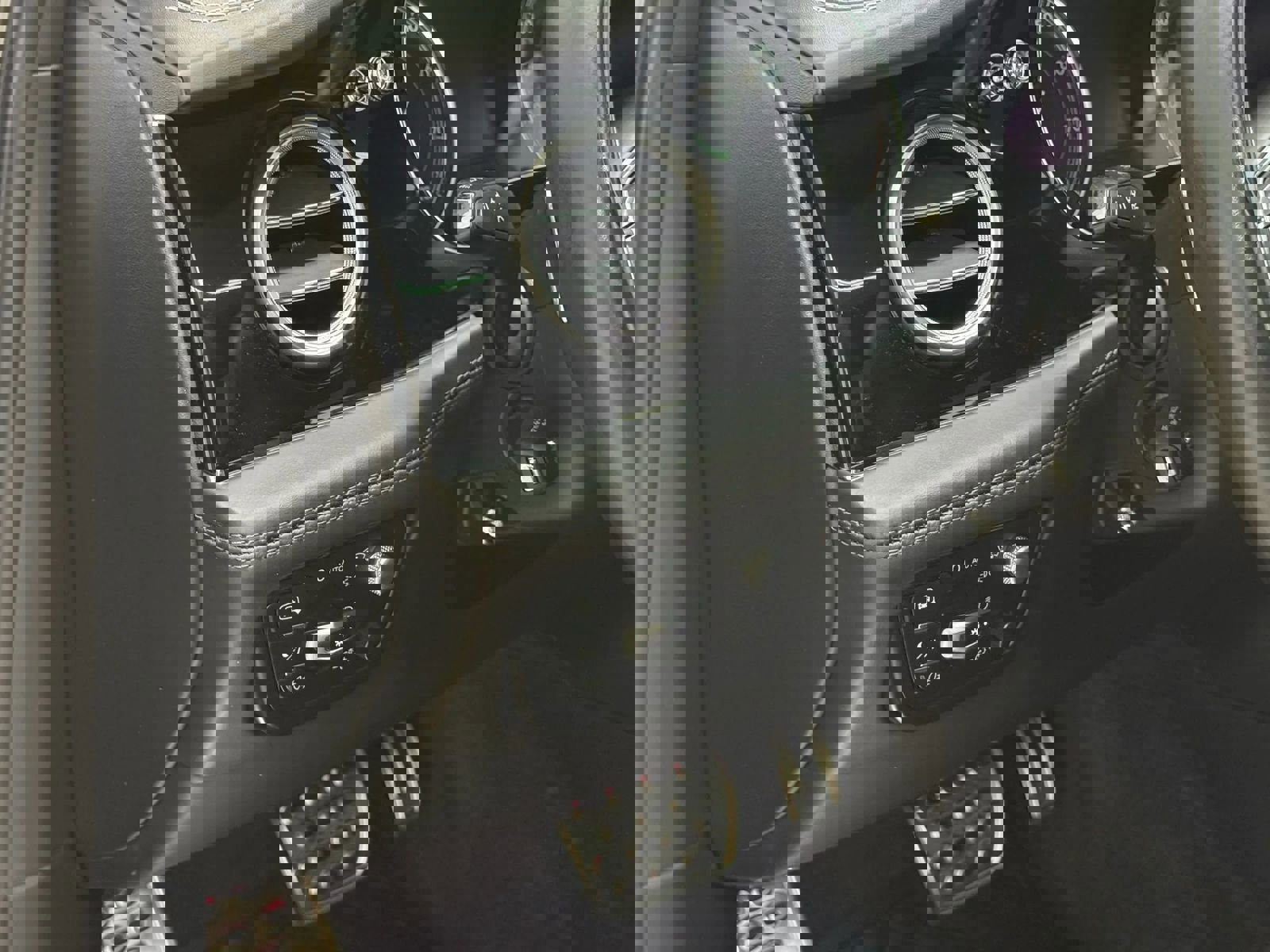 Used 2018 Bentley Bentayga image 29