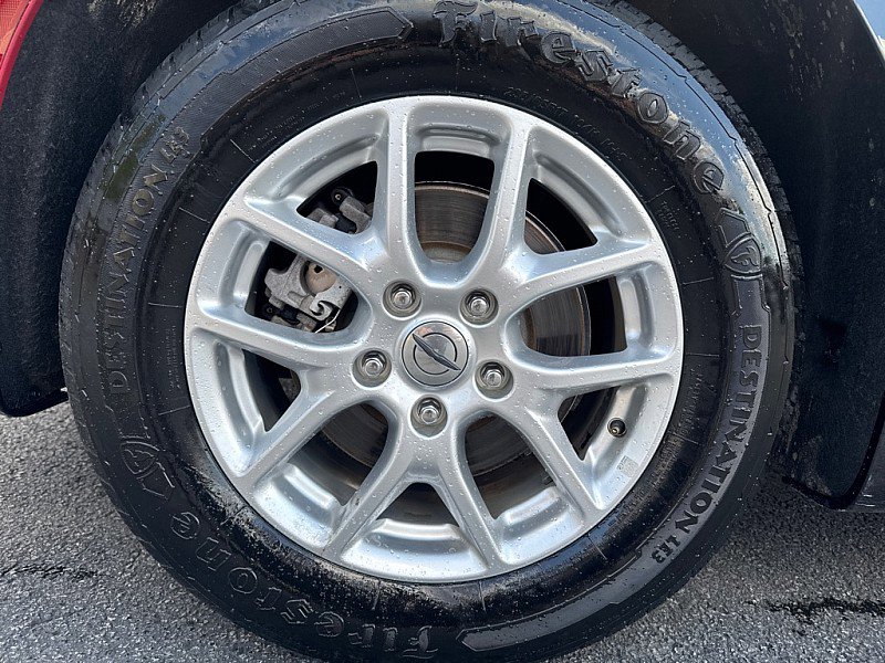 Used 2022 Chrysler Voyager LX image 18