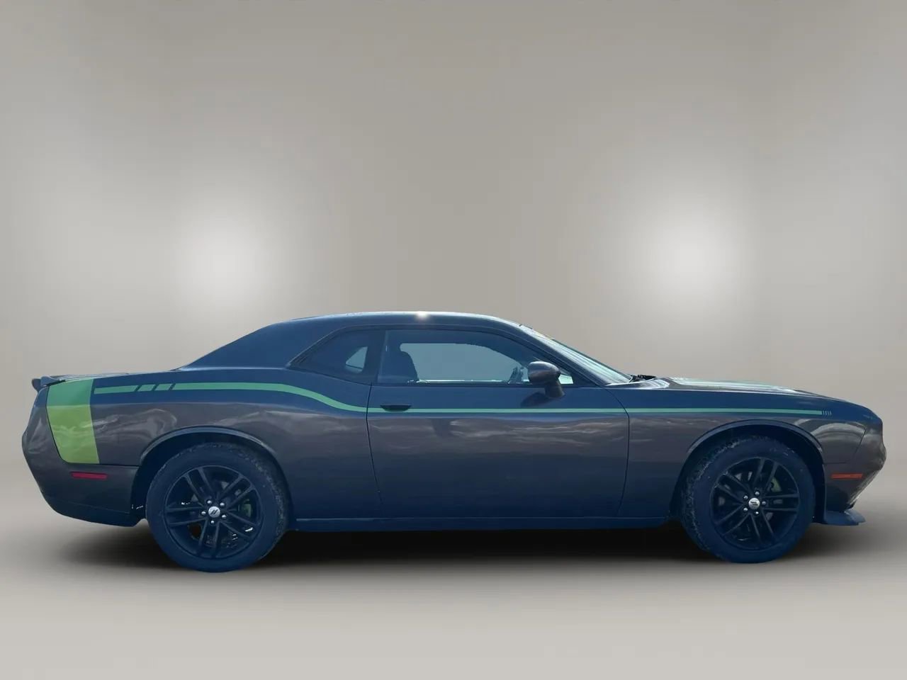 Used 2019 Dodge Challenger GT image 3