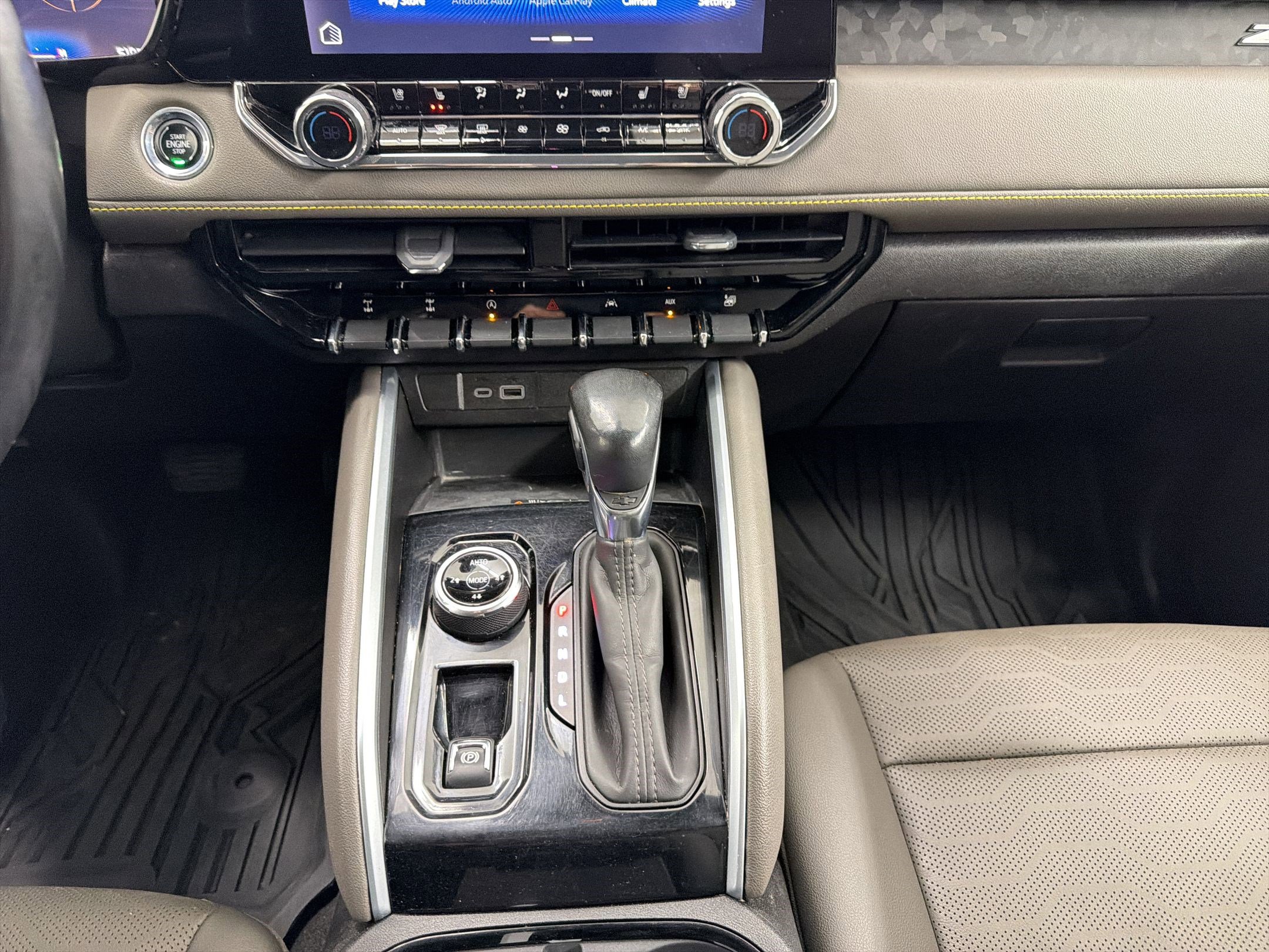 Used 2023 Chevrolet Colorado ZR2 w/ ZR2 Convenience Package III image 23