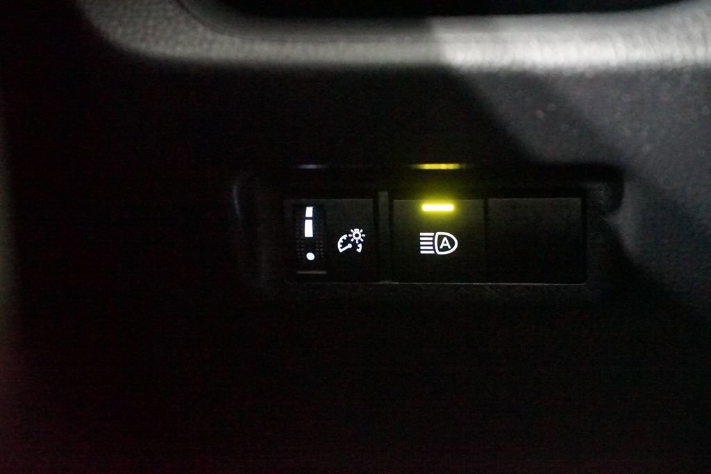 Certified 2025 Toyota RAV4 XLE AWD/4WD image 24