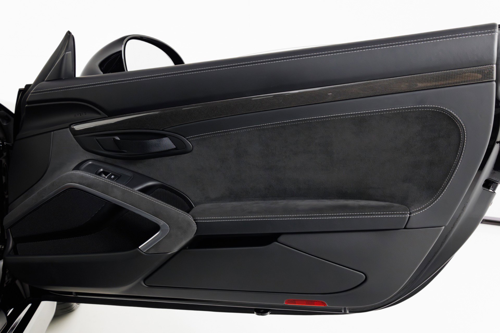 Used 2016 Porsche Cayman GT4 RWD image 39