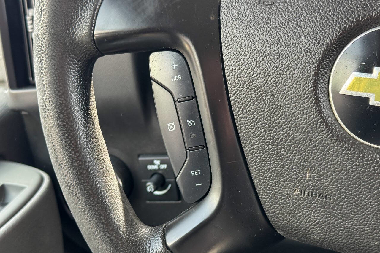Used 2016 Chevrolet Express 3500 LS image 23