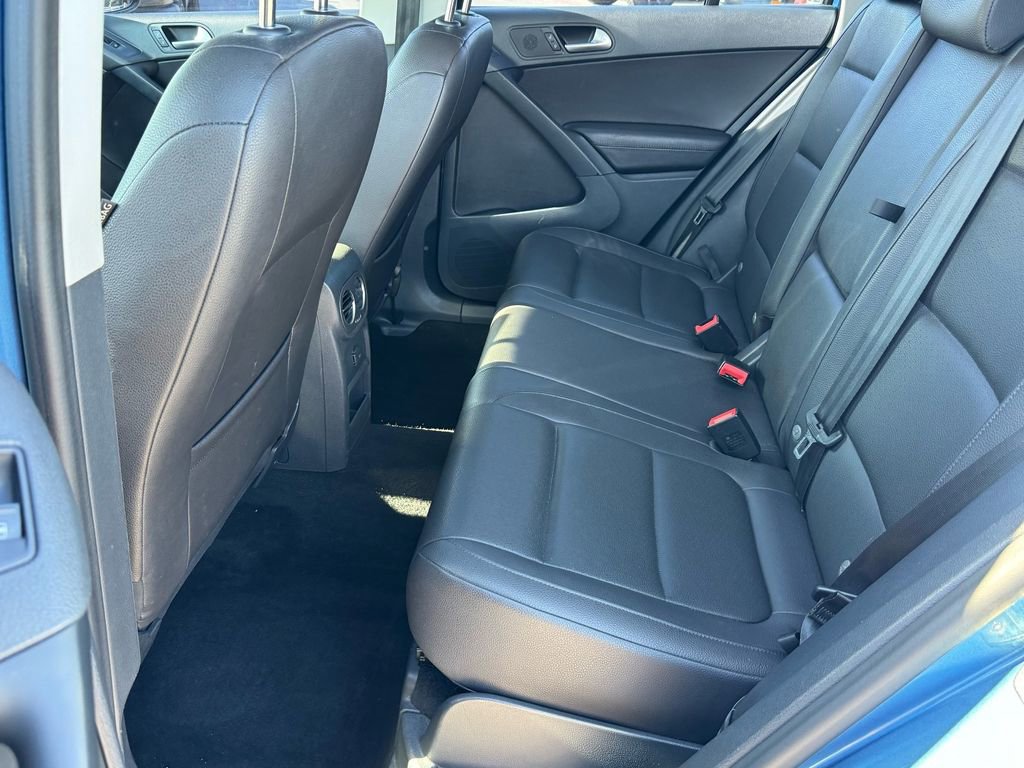 Used 2017 Volkswagen Tiguan S FWD image 14