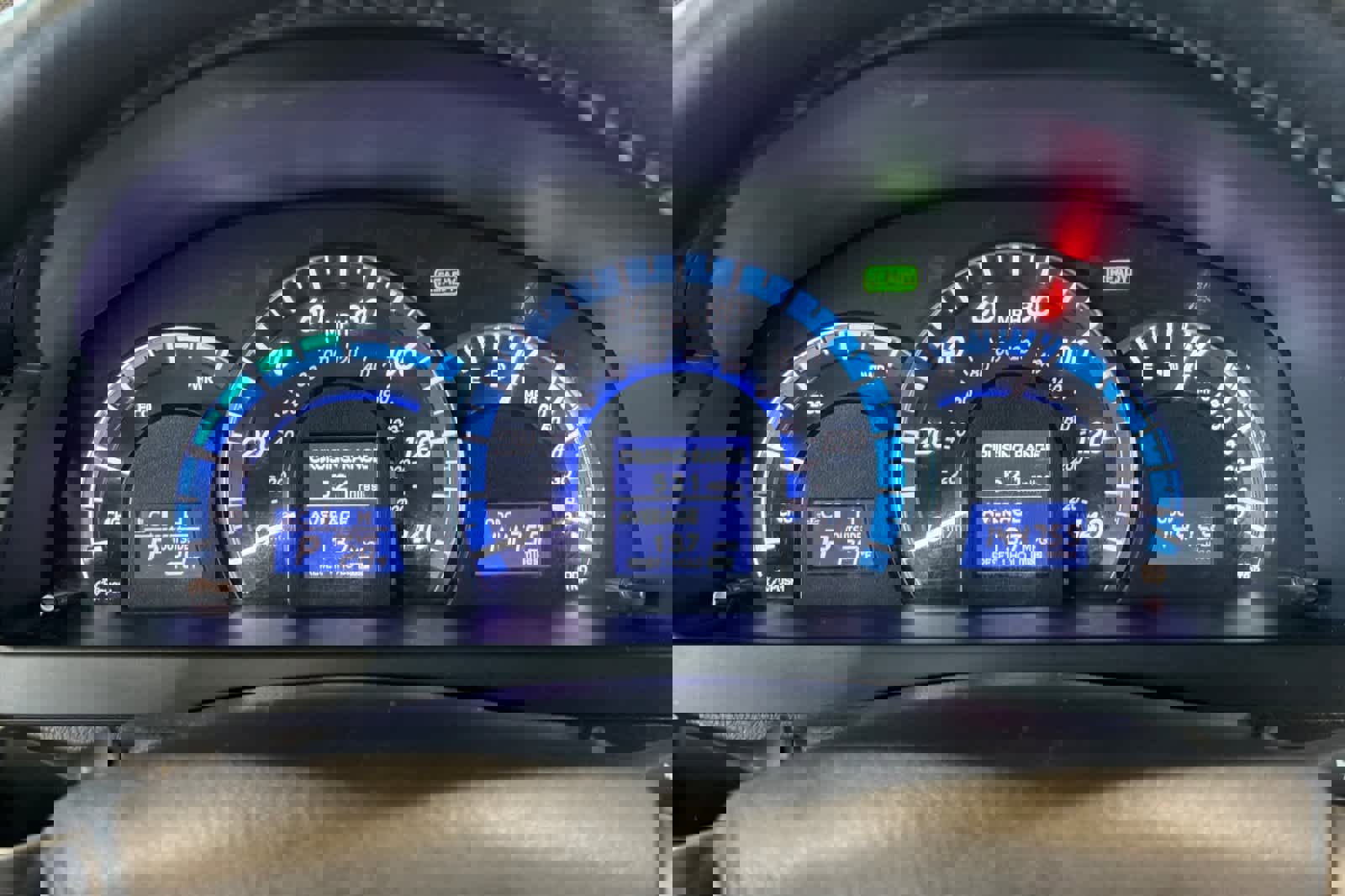 Used 2014 Toyota Camry Hybrid image 25