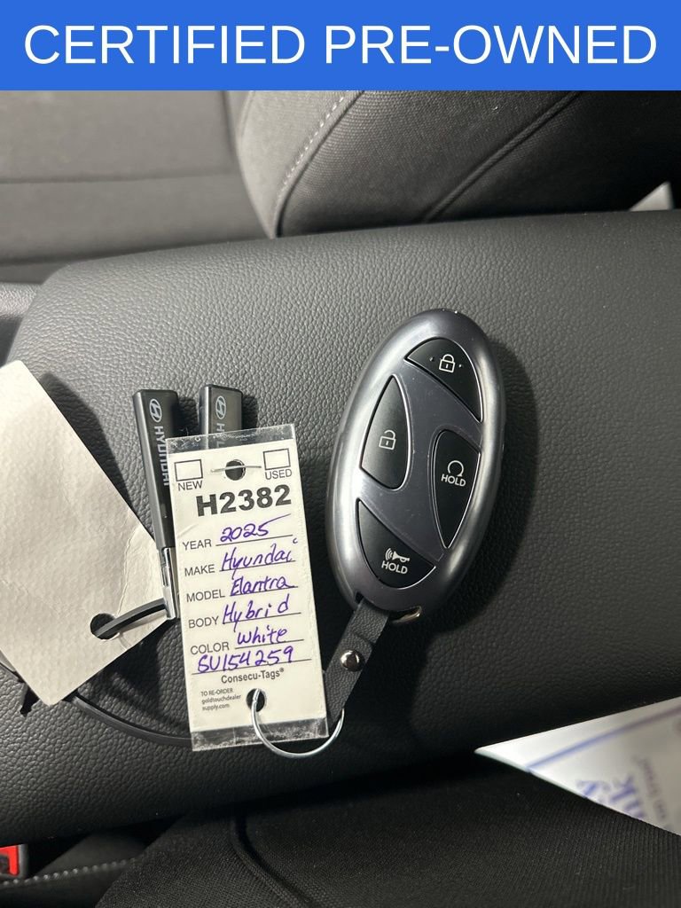Certified 2025 Hyundai Elantra SEL FWD image 26