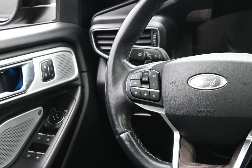 Used 2020 Ford Explorer Platinum AWD/4WD image 25
