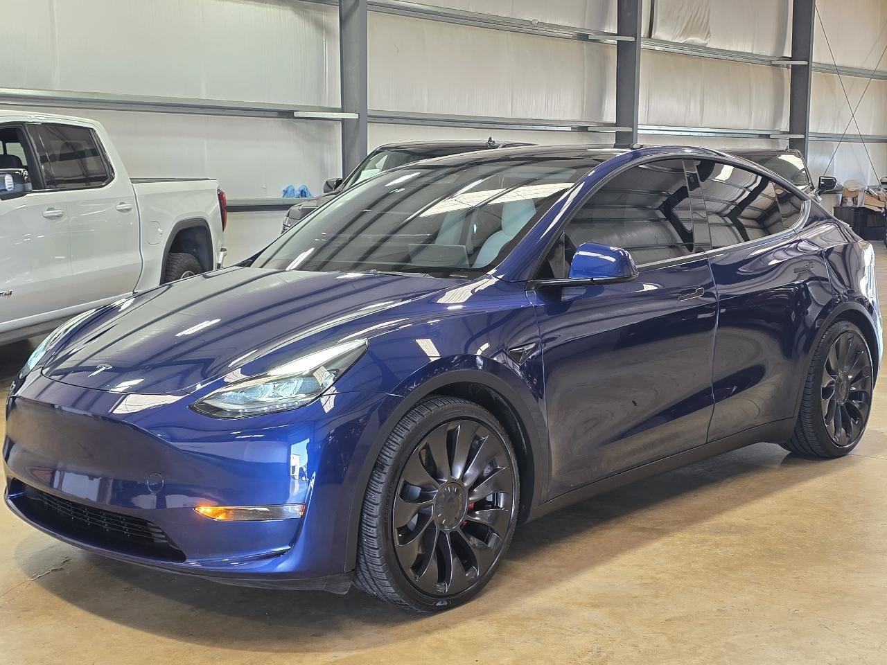 Used 2023 Tesla Model Y Performance AWD/4WD image 2