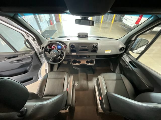 Used 2025 Mercedes-Benz Sprinter 2500 image 12