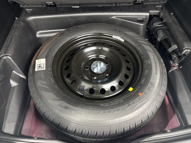 Used 2025 Jeep Grand Cherokee Altitude w/ Trailer Tow Package image 11