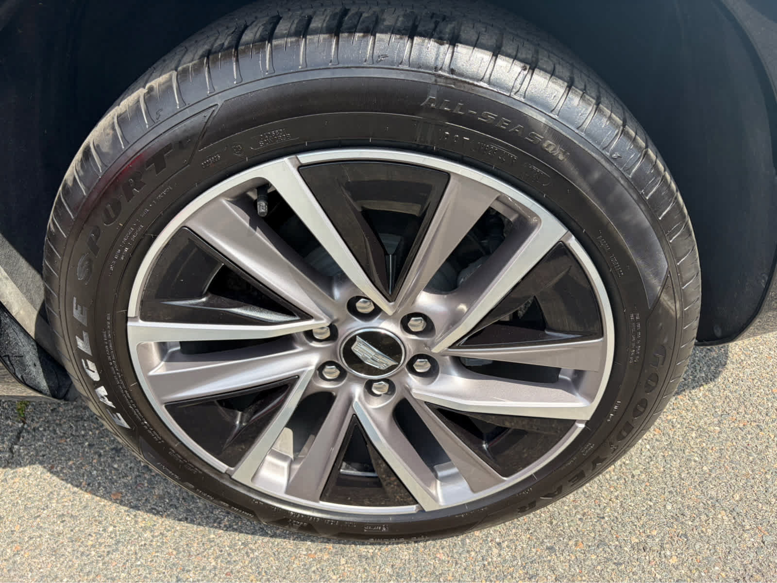 Used 2026 Cadillac Vistiq Sport AWD/4WD image 33