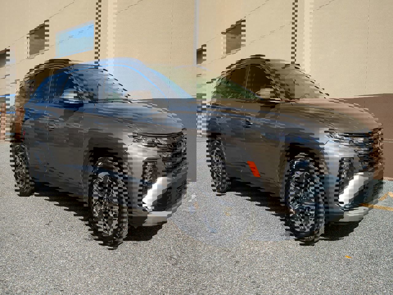 Certified 2025 Hyundai Tucson SEL image 2