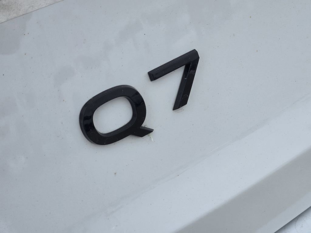 Used 2025 Audi Q7 3.0T Premium Plus image 14