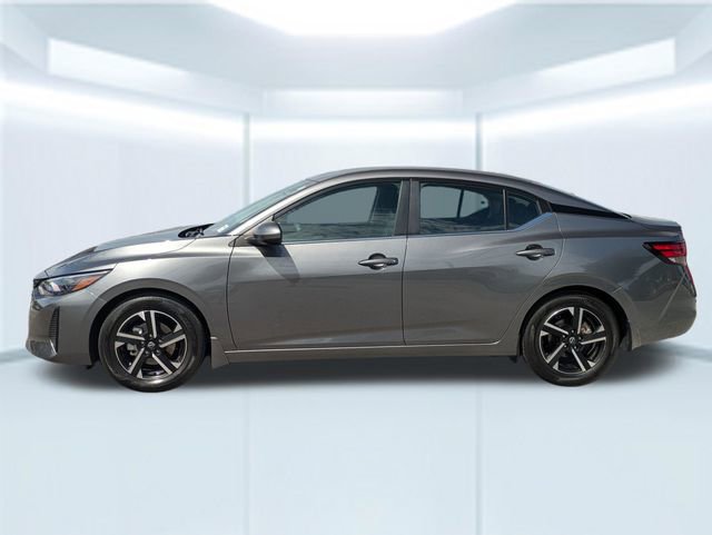 Used 2024 Nissan Sentra SV FWD image 2