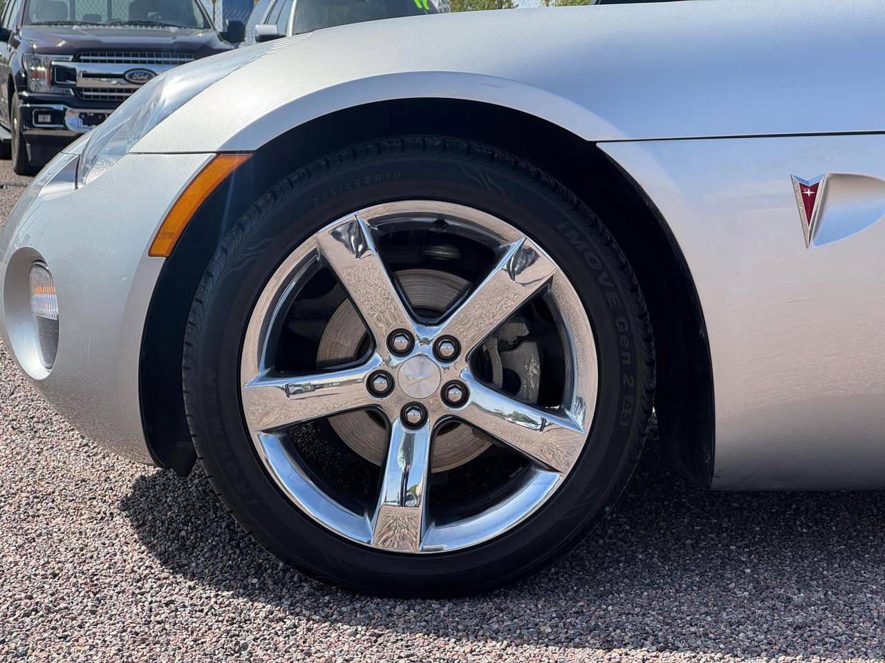 Used 2006 Pontiac Solstice Convertible w/ Premium Package RWD image 6