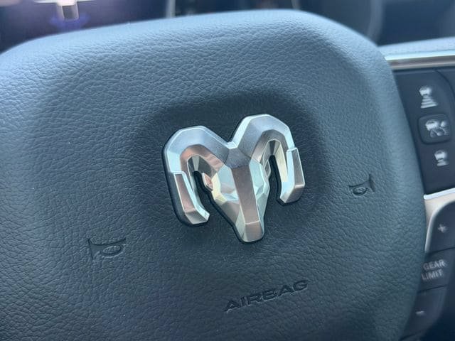 New 2026 RAM 1500 Express AWD/4WD image 38