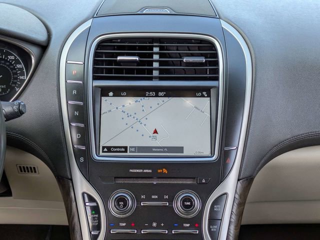 Used 2018 Lincoln MKX Reserve FWD image 18