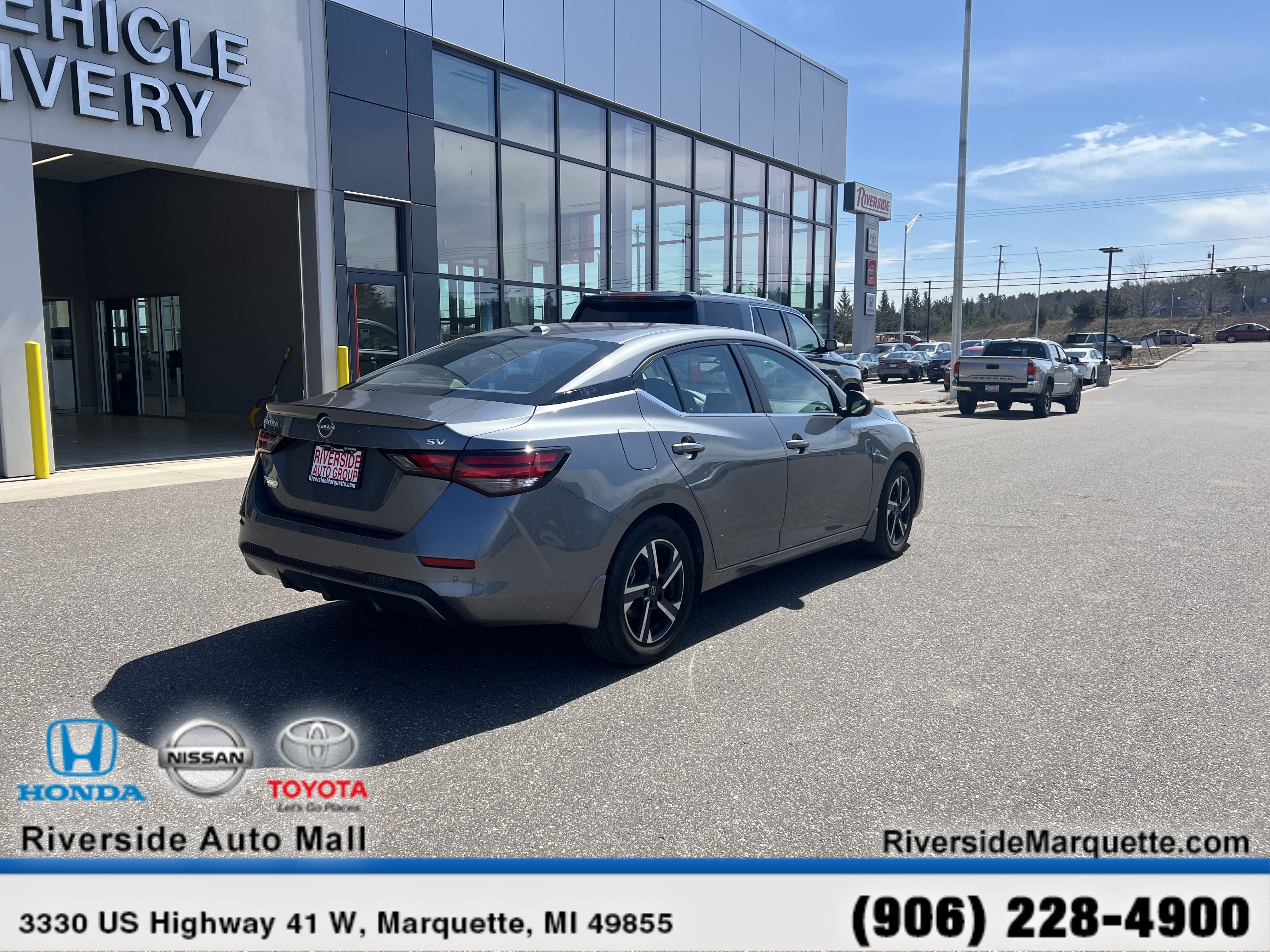 Used 2024 Nissan Sentra SV image 9