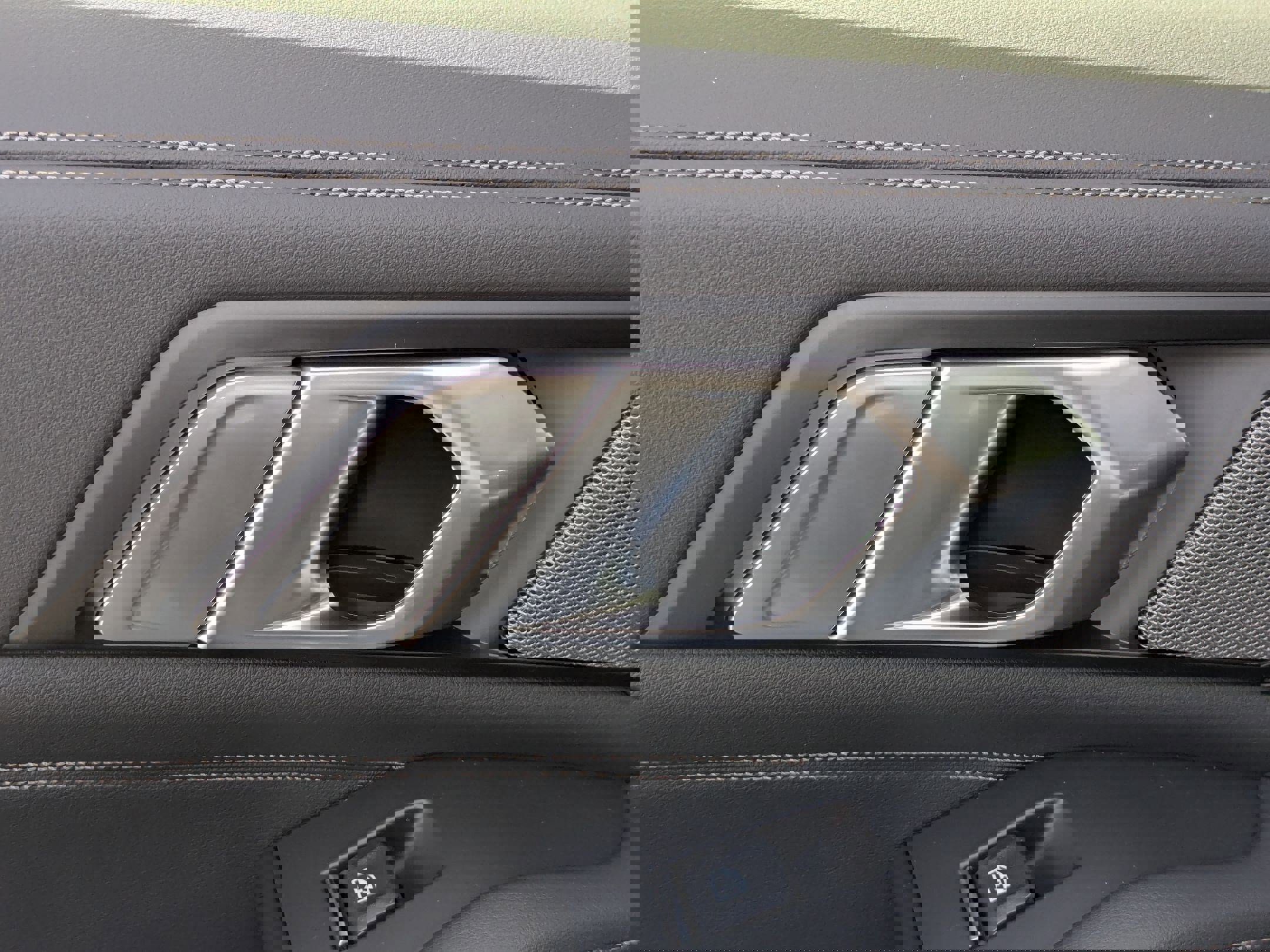 New 2026 BMW X5 xDrive40i w/ M Sport Package image 28