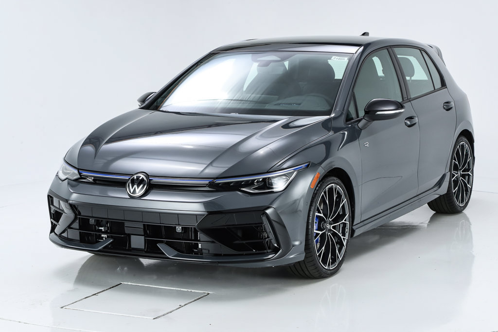New 2027 Volkswagen Golf AWD/4WD image 1