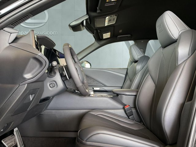 Certified 2026 Lexus TX 500h AWD w/ Technology Package image 7