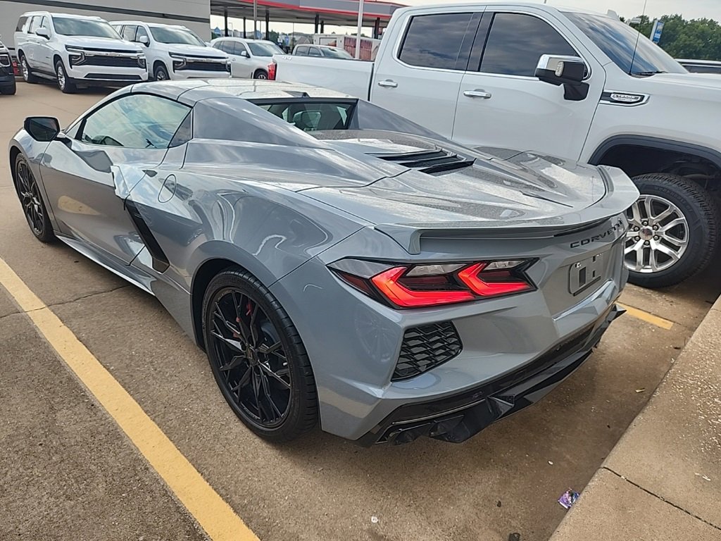 Used 2024 Chevrolet Corvette Stingray Premium Conv image 3