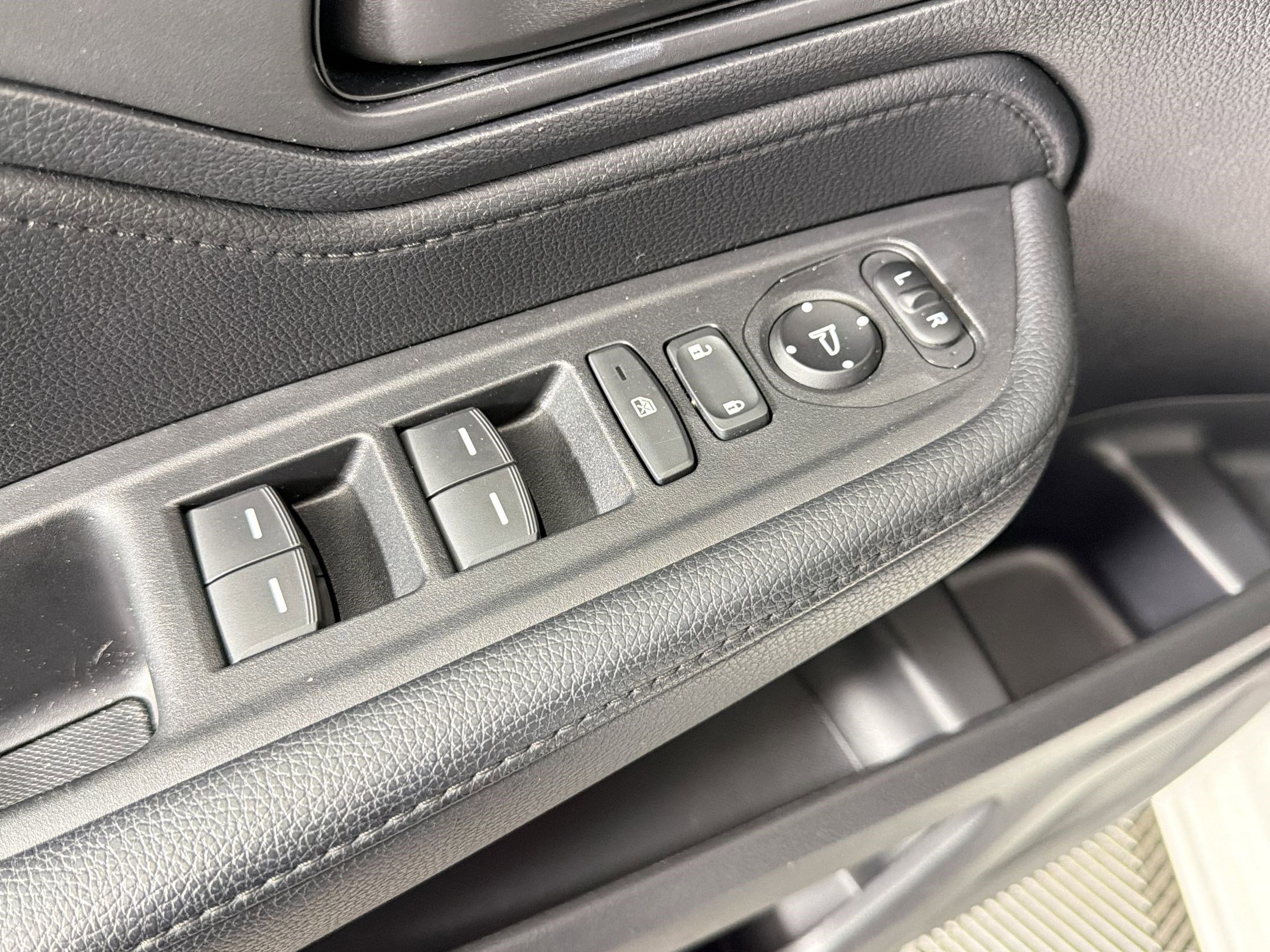 Used 2025 Honda Odyssey Sport-L image 21