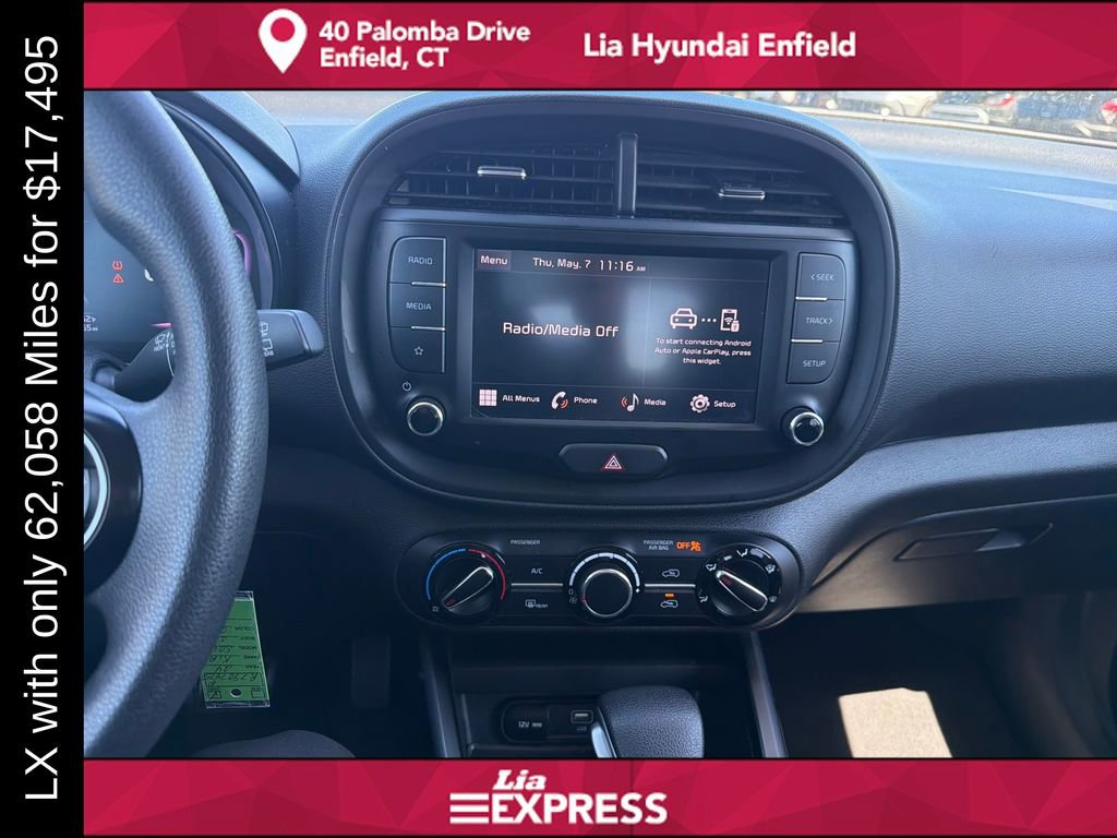 Used 2024 Kia Soul LX w/ Option Group 015 FWD image 17