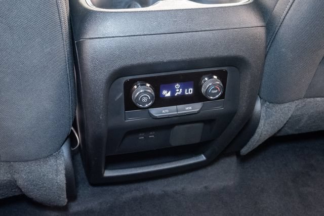 Used 2024 Chevrolet Traverse Z71 w/ Enhanced Driving Package AWD/4WD image 29