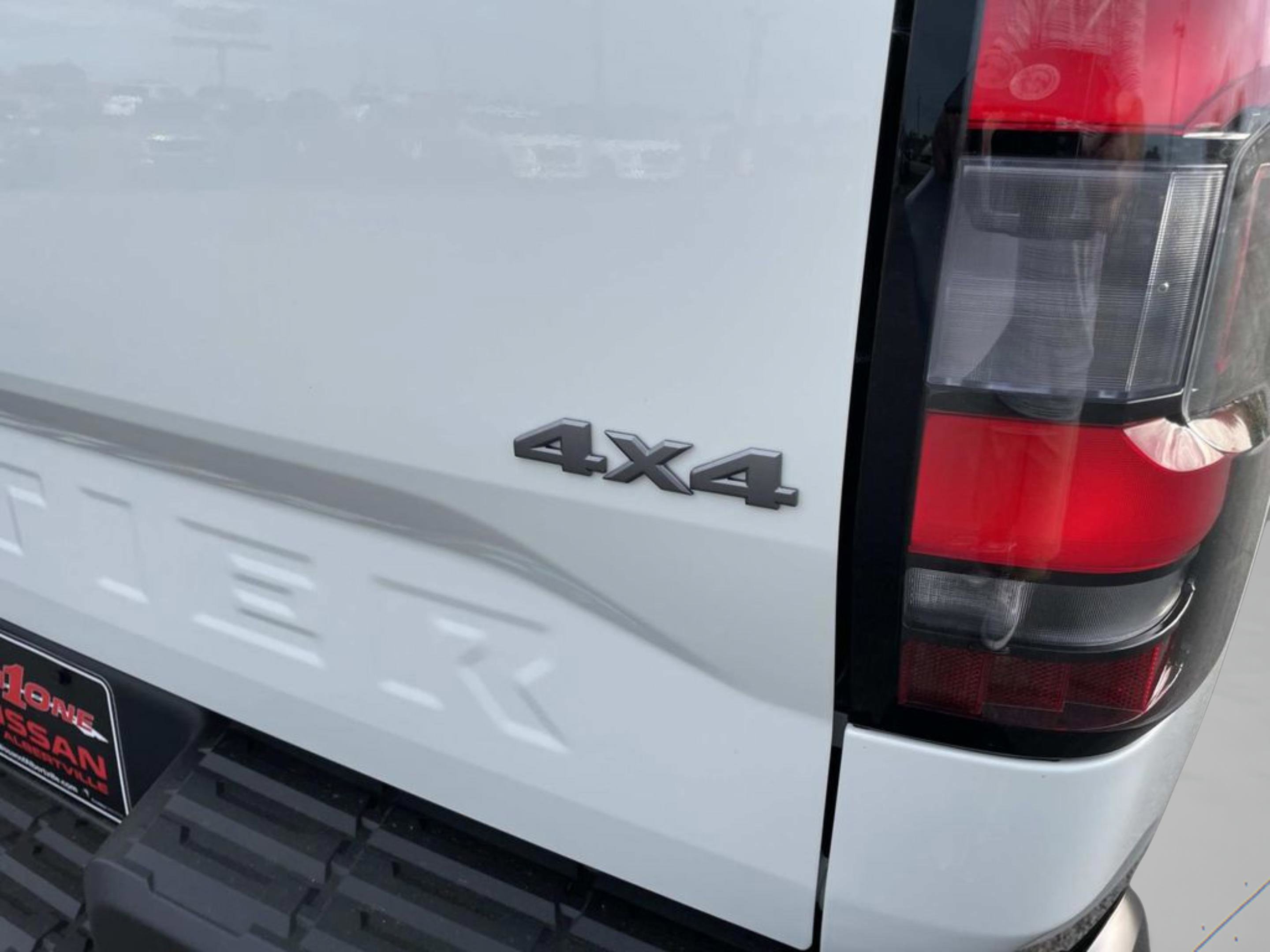 New 2026 Nissan Frontier S image 15