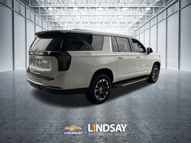 New 2026 Chevrolet Suburban LT w/ Comfort Package image 8