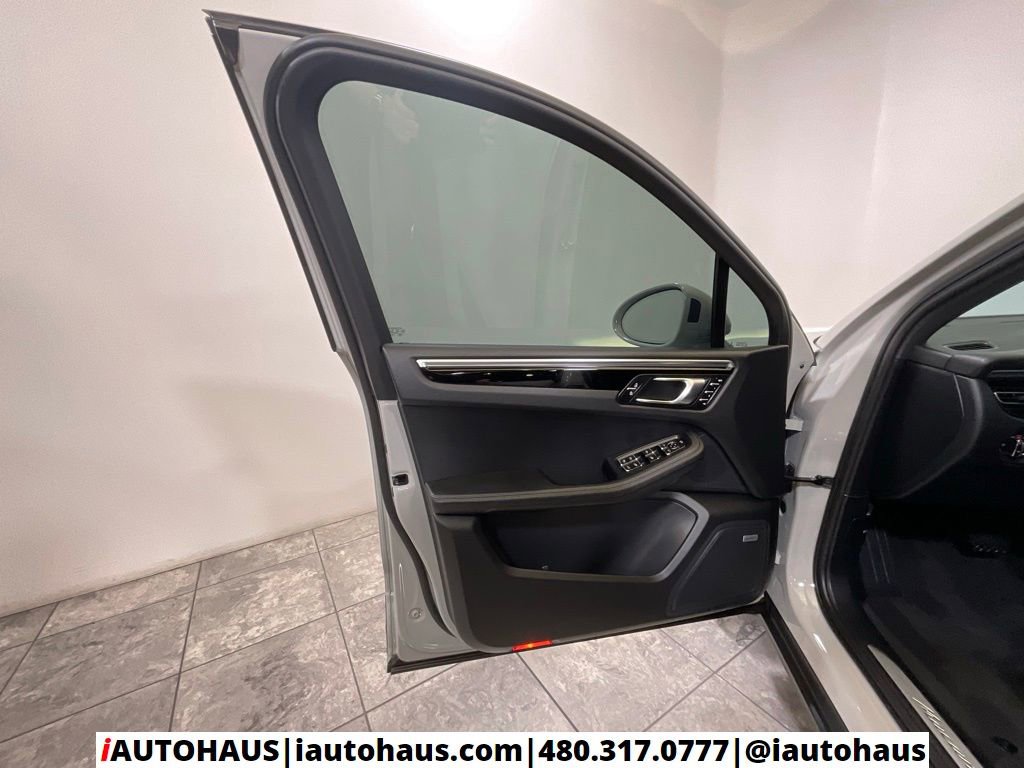 Used 2022 Porsche Macan S image 41