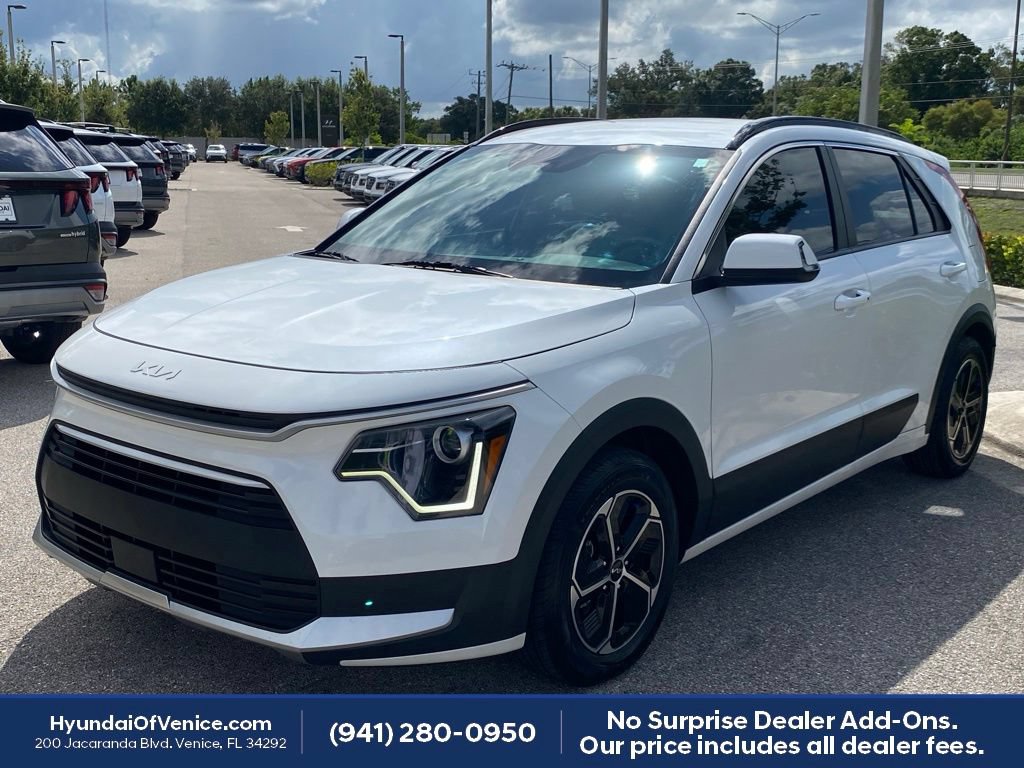 Used 2023 Kia Niro EX FWD image 9