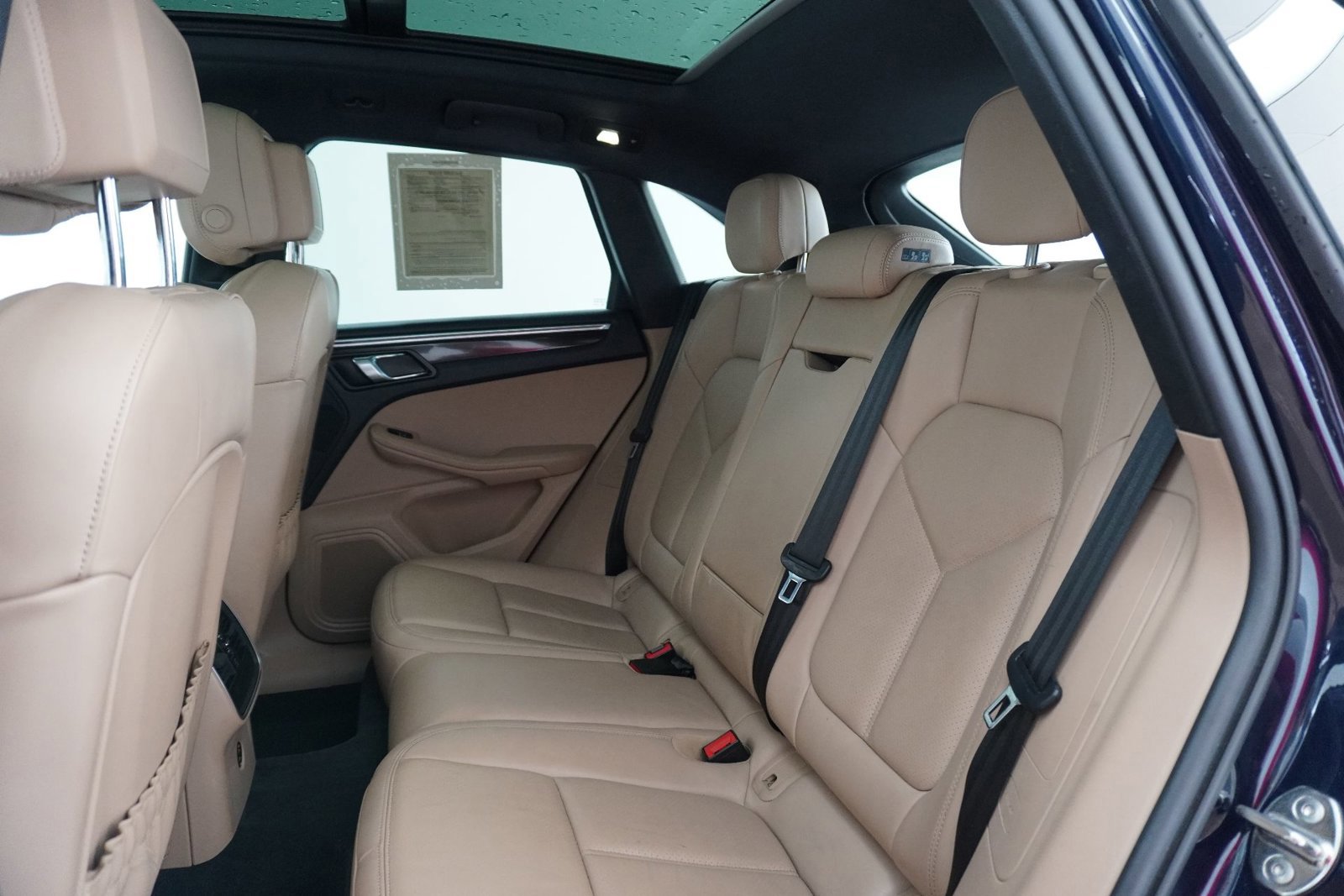 Certified 2023 Porsche Macan Turbo image 13