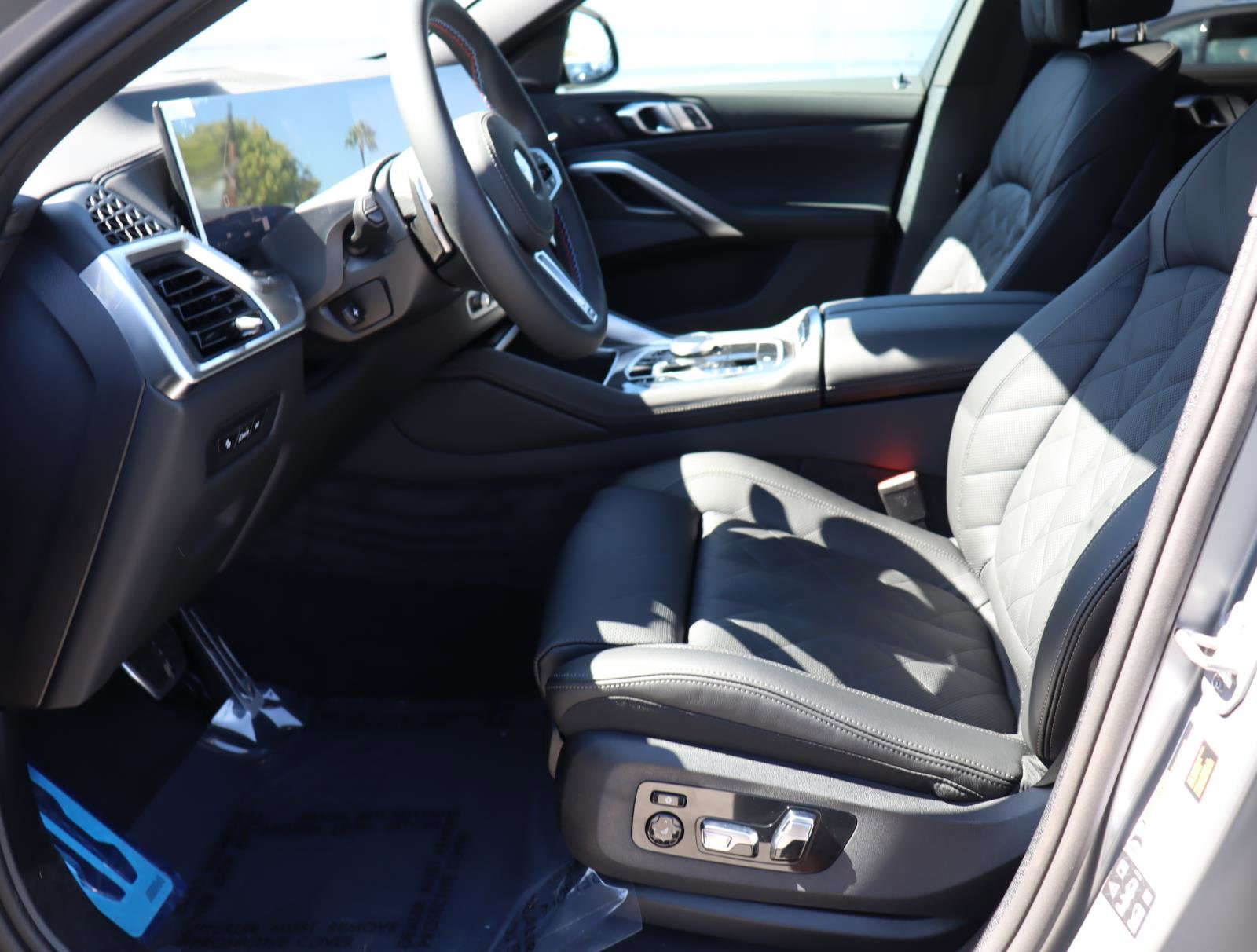 New 2026 BMW X6 M60i image 18