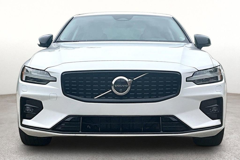 Used 2025 Volvo S60 B5 Plus AWD/4WD image 6