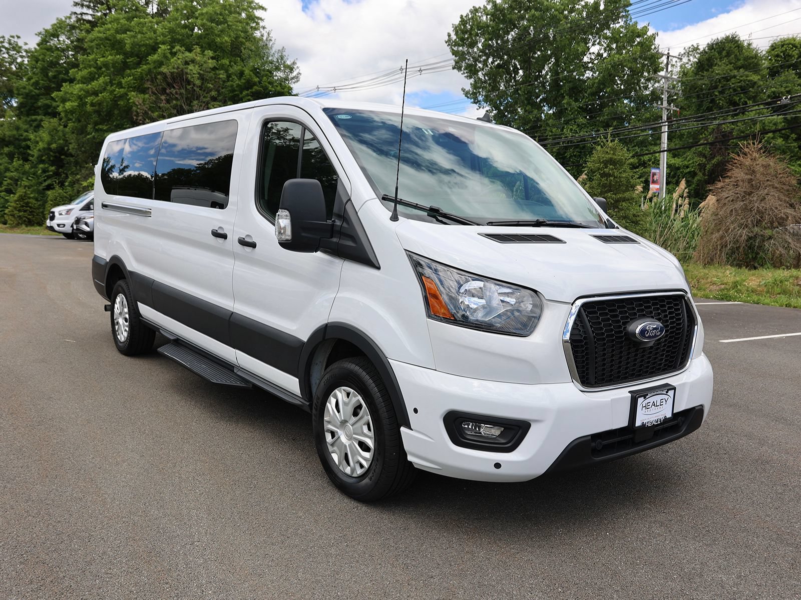 Used 2025 Ford Transit 350 XLT RWD image 1