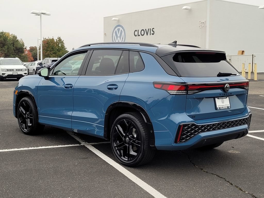 New 2026 Volkswagen Tiguan SE R-Line FWD image 7
