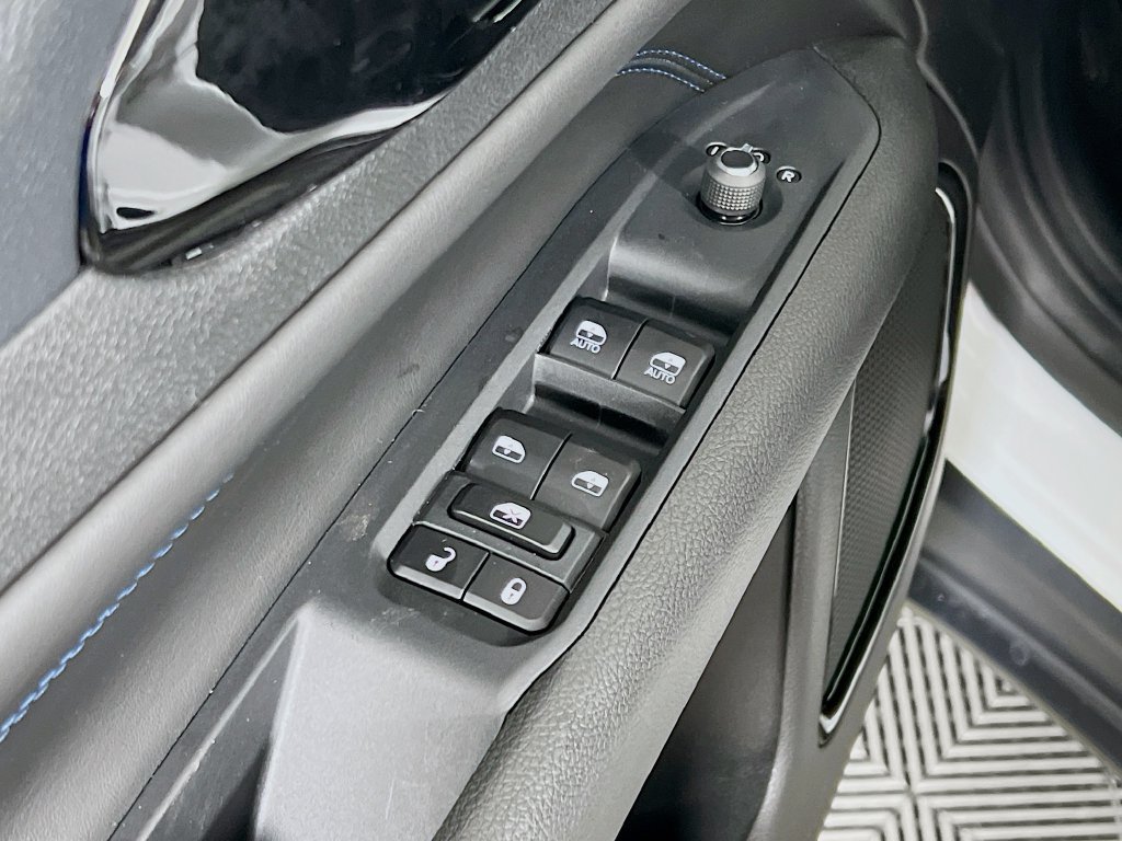 New 2026 Jeep Compass Latitude AWD/4WD image 17