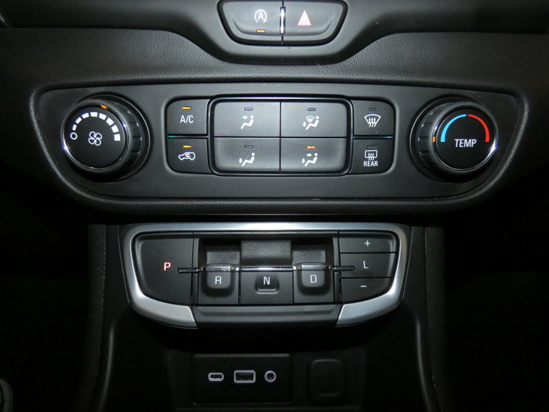 Used 2024 GMC Terrain SLE image 14