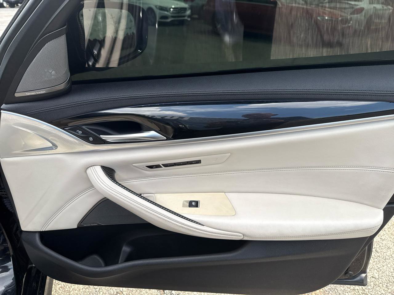 Used 2018 BMW M550i xDrive M550i xDrive Sedan image 30