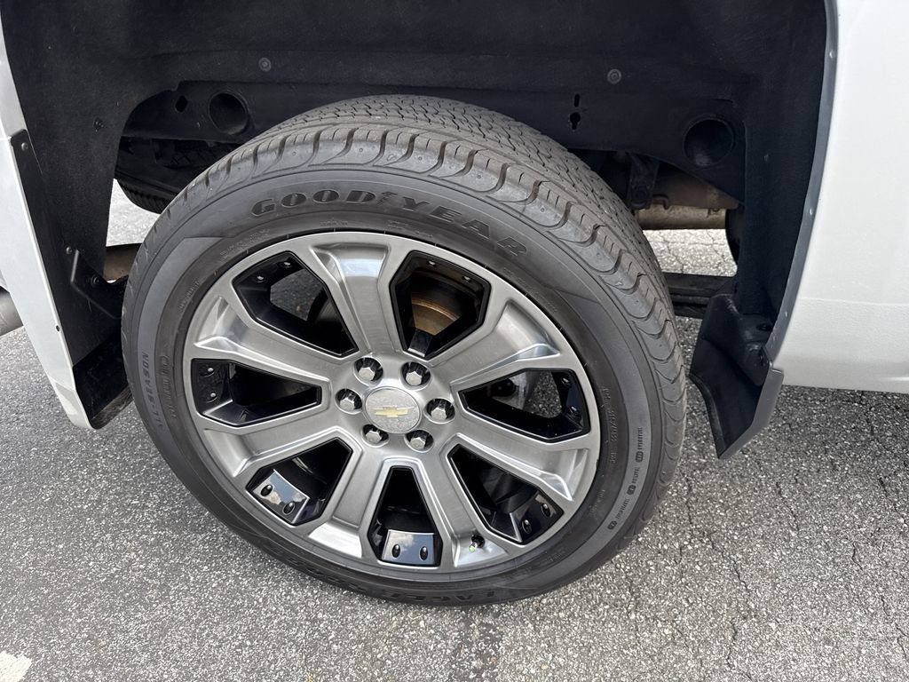 Used 2018 Chevrolet Silverado 1500 LT w/ True North Edition AWD/4WD image 17