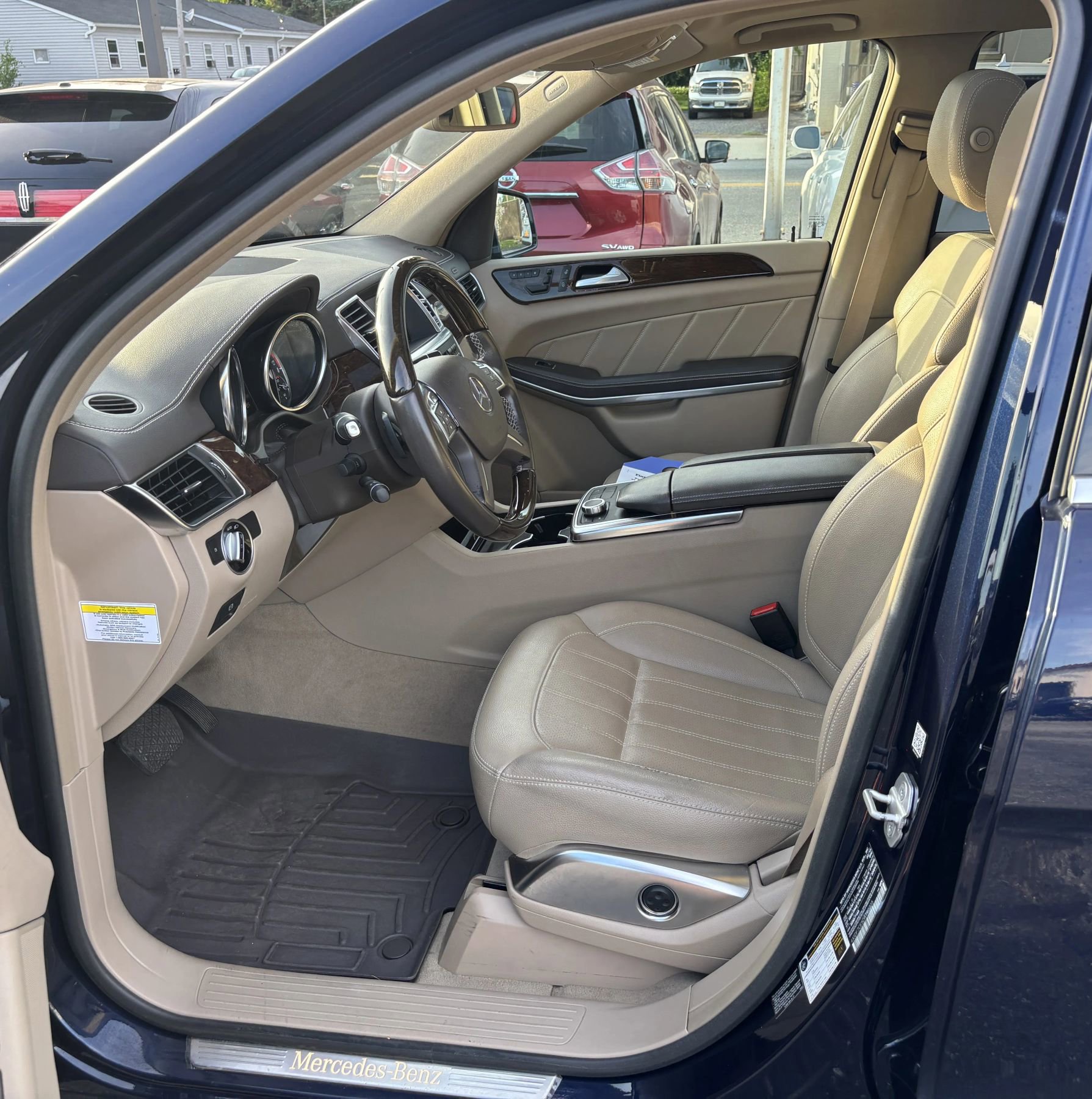 Used 2013 Mercedes-Benz GL 450 4MATIC w/ Premium 1 Pkg image 16