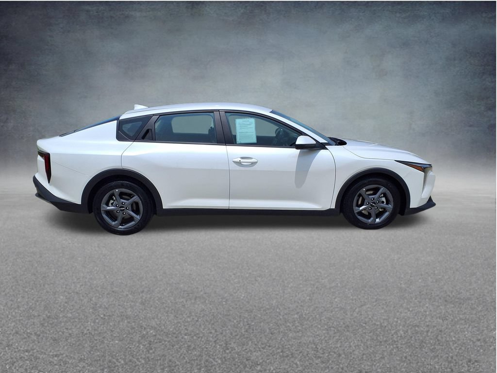 Used 2025 Kia K4 FWD image 10