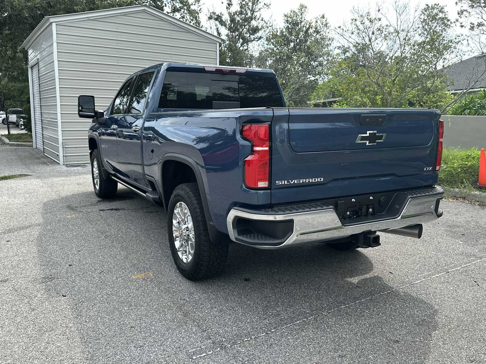 Certified 2025 Chevrolet Silverado 3500 LTZ w/ LTZ Premium Package AWD/4WD image 4
