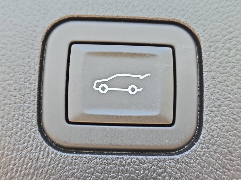 New 2026 GMC Terrain Elevation w/ Elevation Premium Package FWD image 13