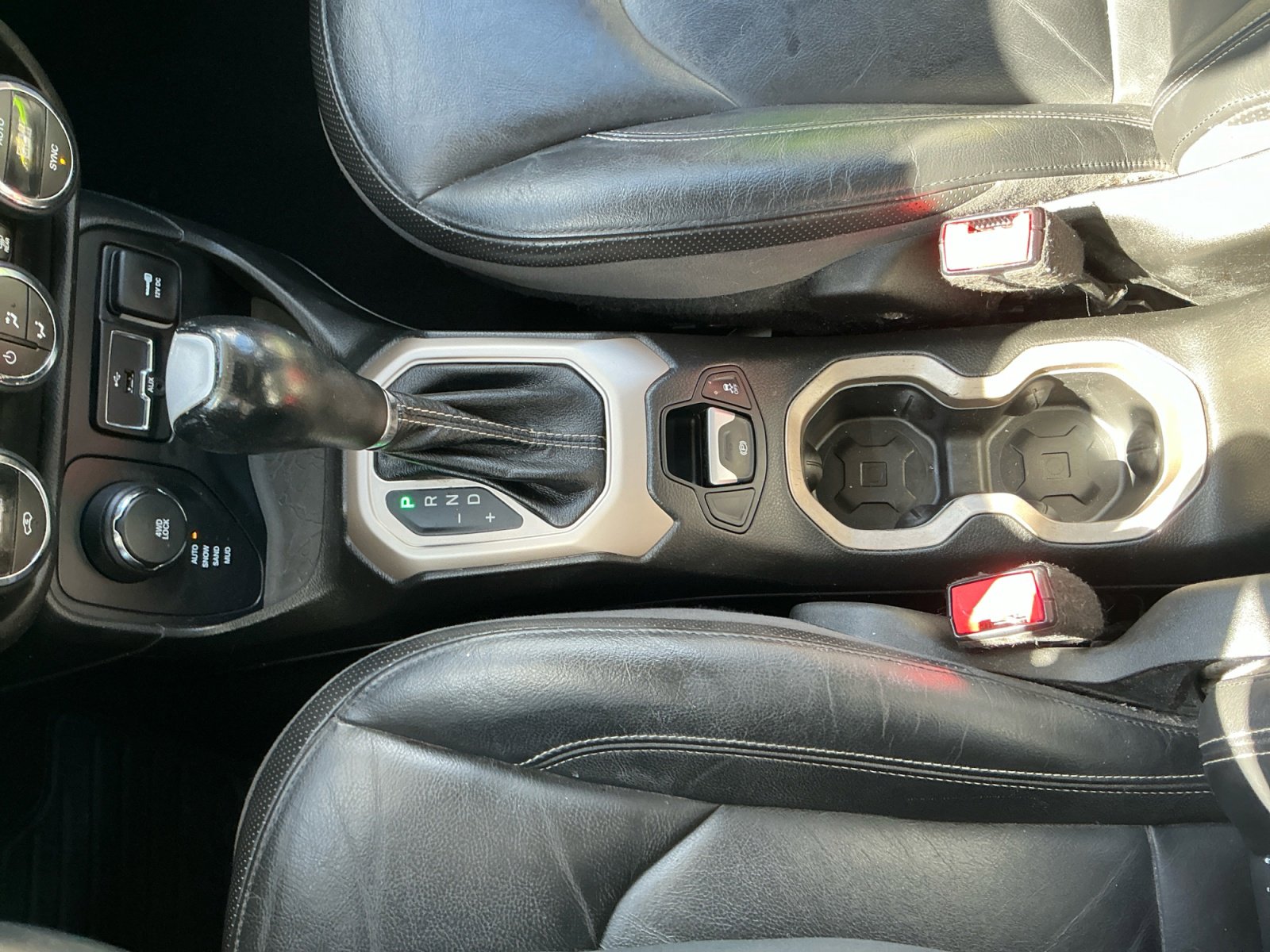 Used 2016 Jeep Renegade Limited image 15