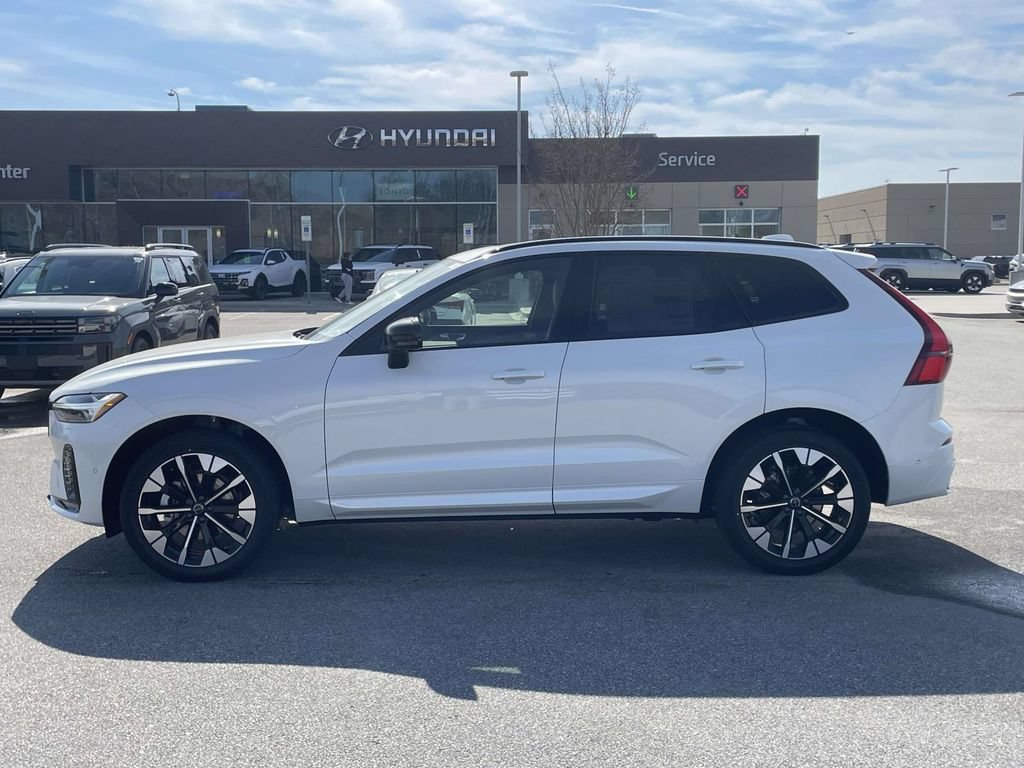 New 2026 Volvo XC60 B5 Plus w/ Protection Package Premier AWD/4WD image 25