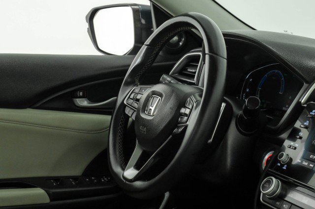 Used 2019 Honda Insight Touring image 12