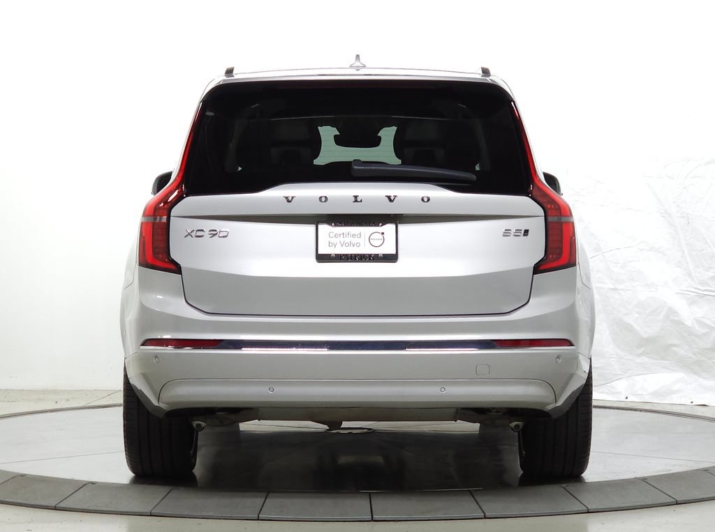 Certified 2025 Volvo XC90 B5 Plus AWD/4WD image 8